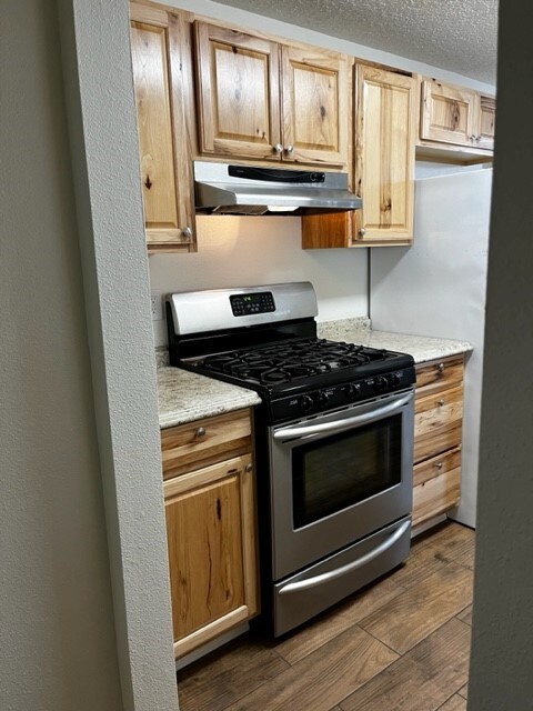 Building Photo - 13373 Clairmont Way