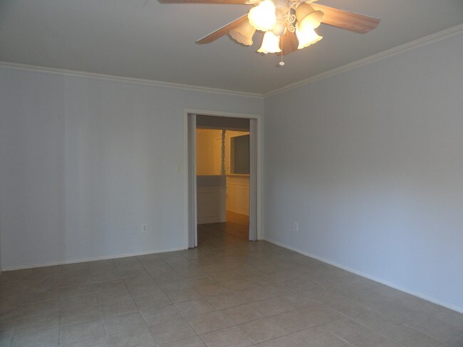 Building Photo - 5821 Dolores St