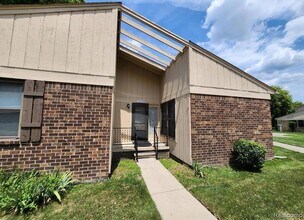 Building Photo - 31573 Green Meadow Ln