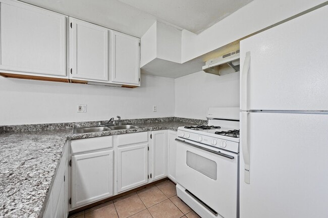 Building Photo - Single Family Home