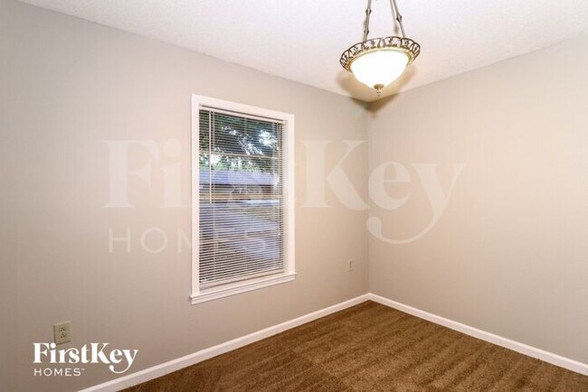Foto del edificio - 5171 Gloucester Ave