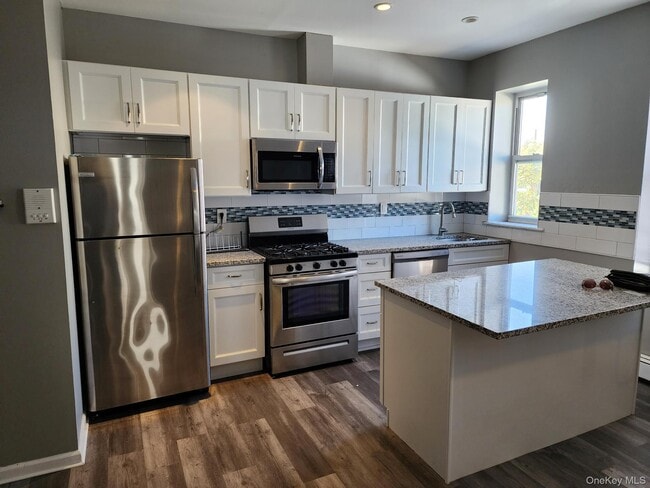 Foto del edificio - 45-01 Ditmars Blvd