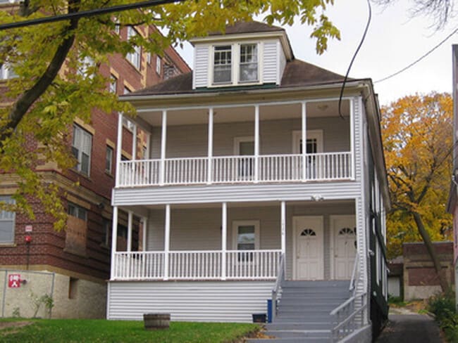 Building Photo - 1526 E Genesee St