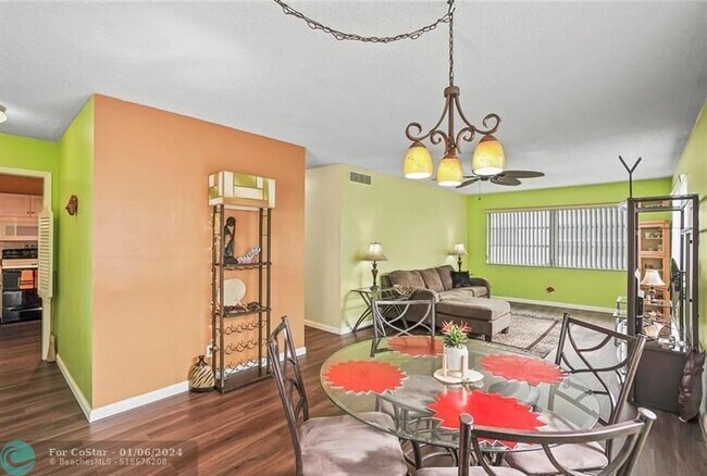 Foto del edificio - 1500 NW 43 Terrace