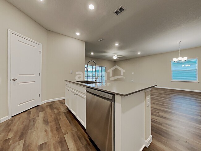 Foto del edificio - 282 Stone Arbor Ln