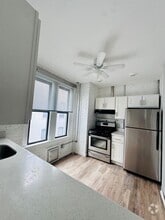 Building Photo - 323 Marine Ave