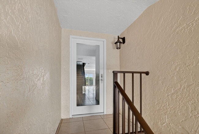 Foto del edificio - 270 Captains Walk