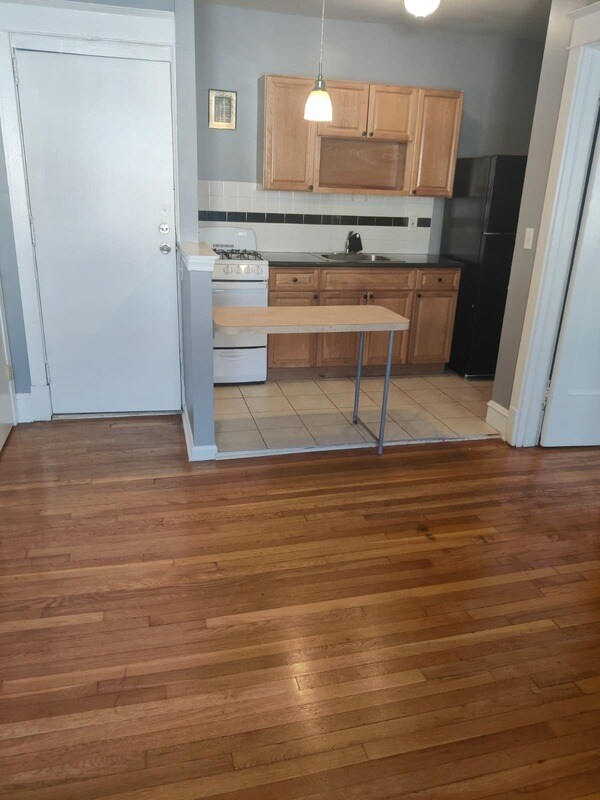 Foto del edificio - 6607 Blakemore St