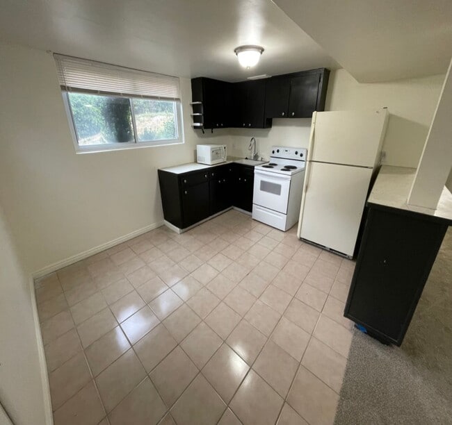 Building Photo - 7636 Steffensen Dr