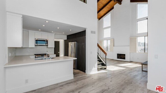 Foto del edificio - 1505 Purdue Ave