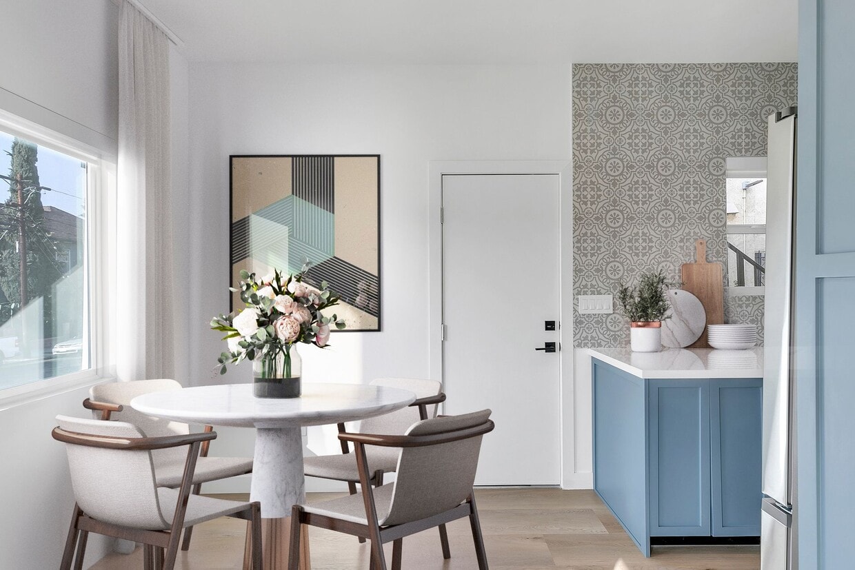 Building Photo - Step inside your beautifully remodeled oasis at 1174 N Madison Ave