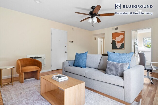 Foto del edificio - 899 Webster St