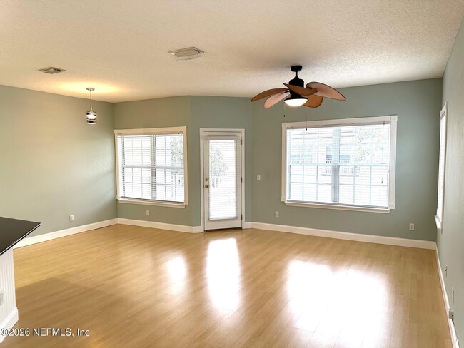 Building Photo - 1723 Forest Lake Cir W