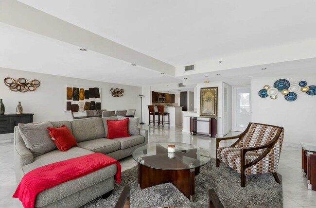 Foto del edificio - 1717 N Bayshore Dr