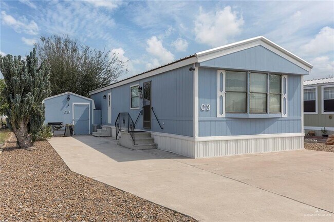 Foto del edificio - 13 Cory Dr