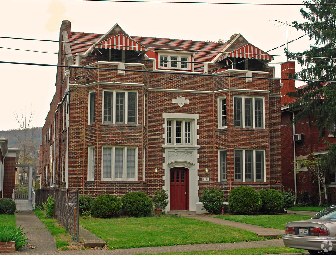 Foto del edificio - 1612 Virginia St