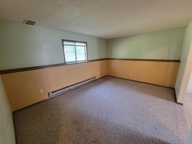 Foto del edificio - 4 bedroom in Billings MT 59101
