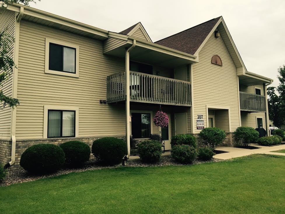 1222 Bear Pass, Mukwonago, WI 53149 Apartments in Mukwonago, WI