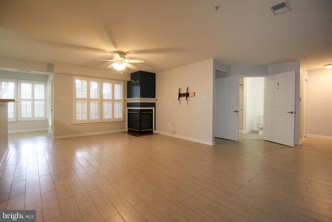 Building Photo - 7500 Calderon Ct
