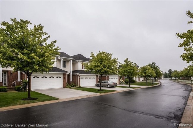 Foto del edificio - 41863 Mitchell Rd