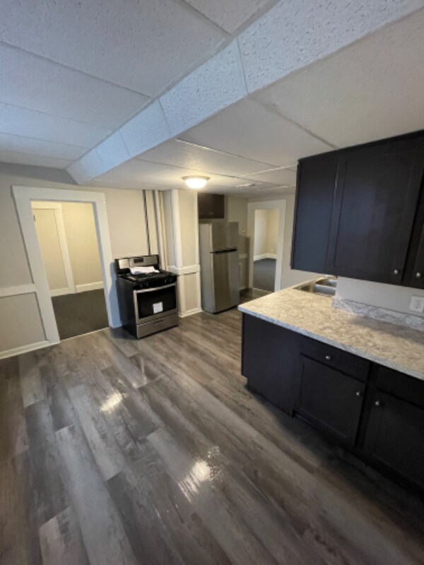 52 Vernon St Unit 2, Holyoke, MA 01040 Room for Rent in Holyoke, MA