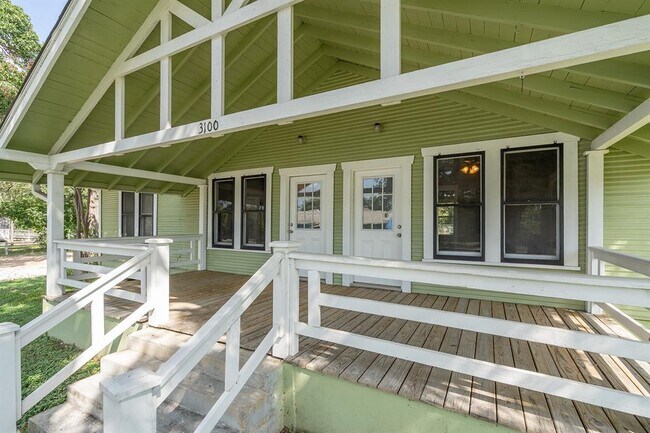 Foto del edificio - 3100 Ranch to Market Rd 1869