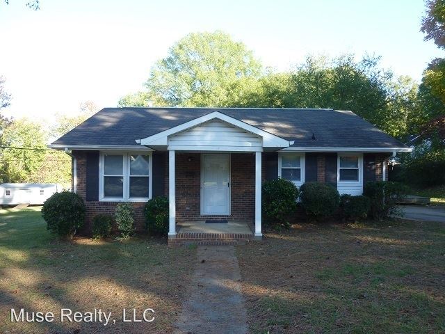 Primary Photo - 1071 Eastwood Dr