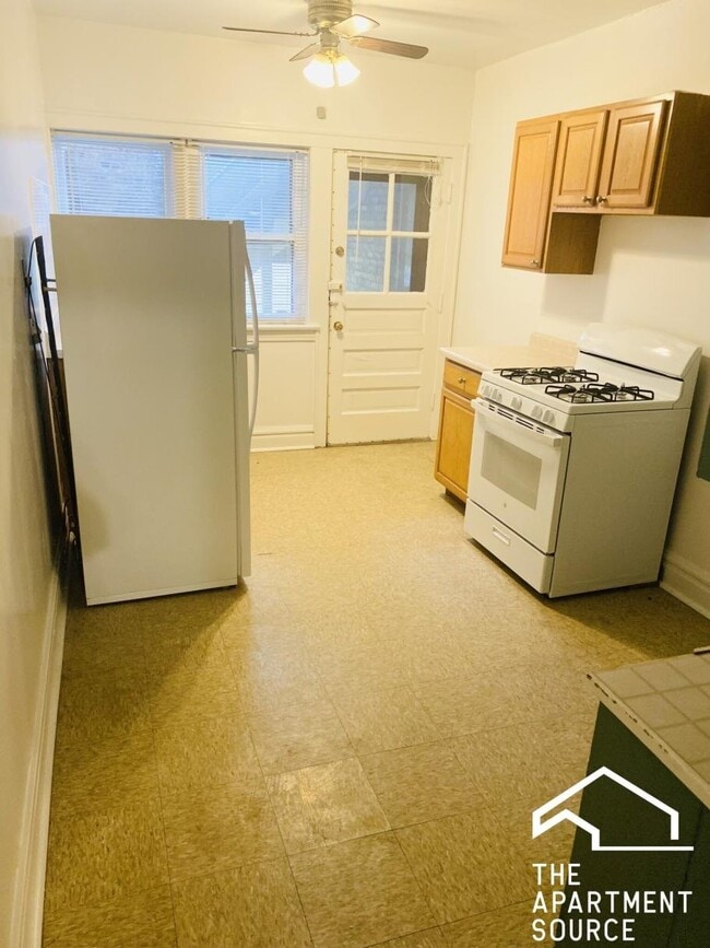 Photo - 3148 S Harlem Ave (Riverside, IL) Apartment