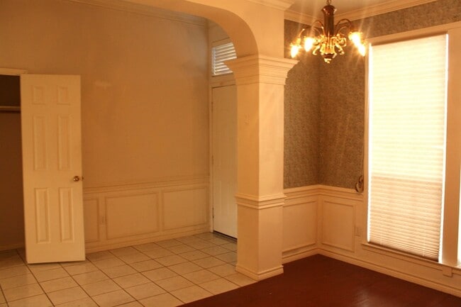 Building Photo - 3720 Champions Drive