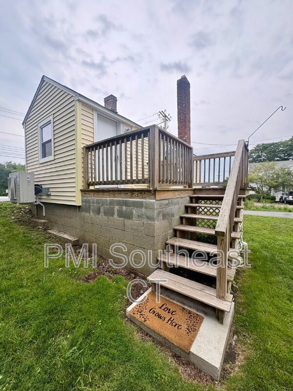 Building Photo - 12 Fort Hill Rd