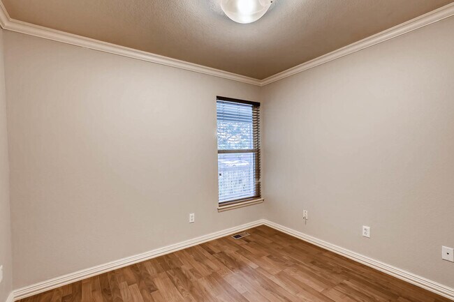 Foto del edificio - 802 S Tyler Ave