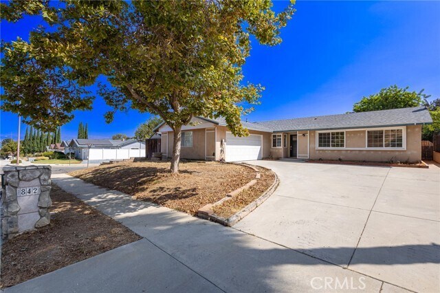 Foto del edificio - 842 Granby Ave