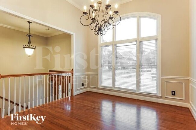 Building Photo - 126 Thoroughbred Ln