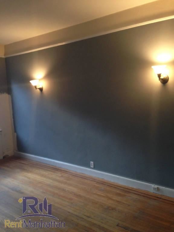 Foto del edificio - 213 E 89th St