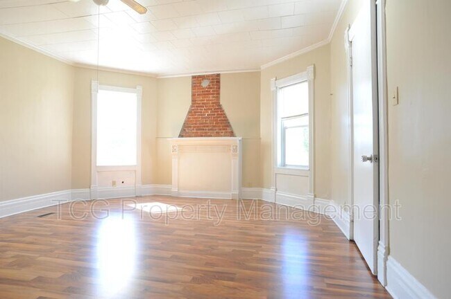 Building Photo - 410 N Monroe St