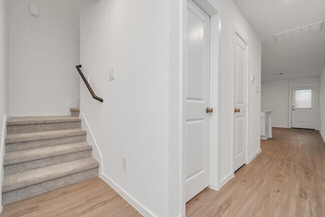 Foto del edificio - 18710 Gissi Dr