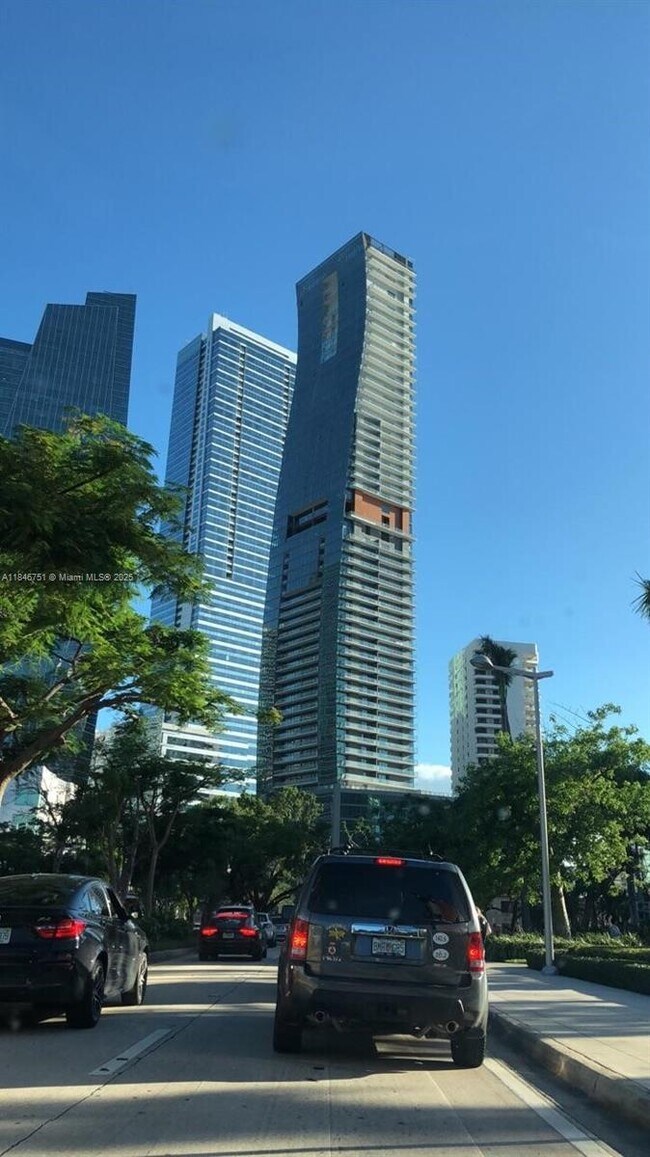 Building Photo - 1451 Brickell Ave