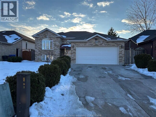 Building Photo - 2383 Askin Ave