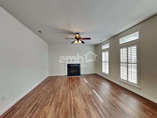 Building Photo - 4032 Garden Oaks Drive