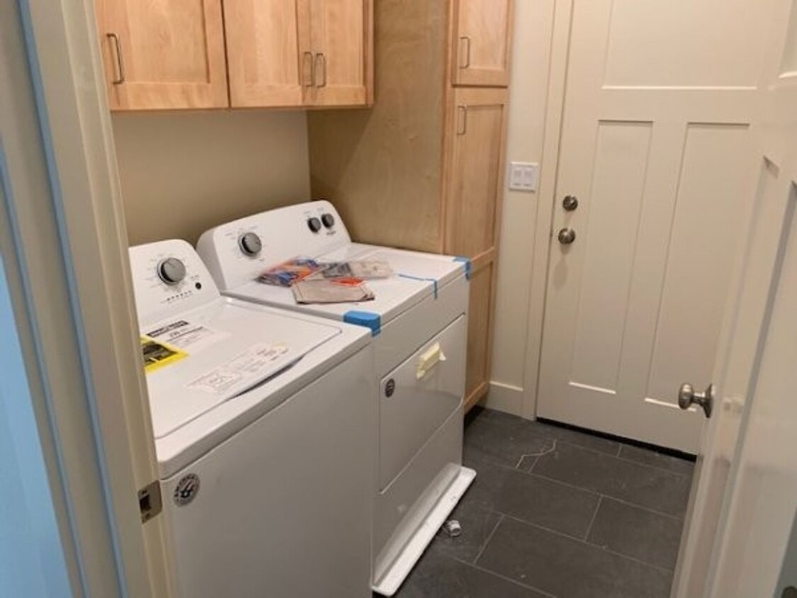 Foto principal - New 3 bedroom Home