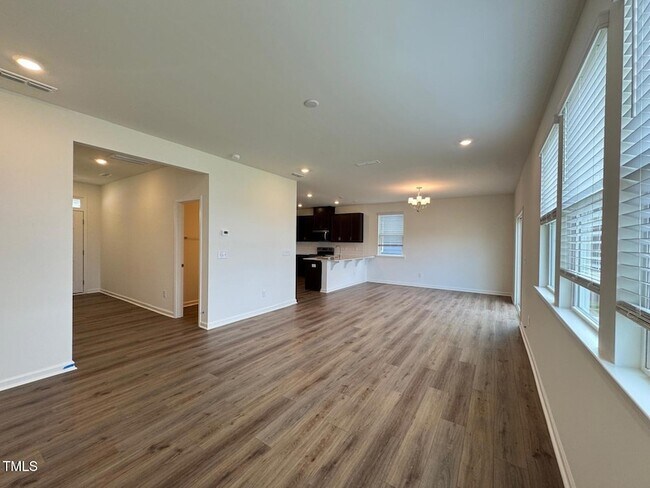 Building Photo - 936 Emmer St