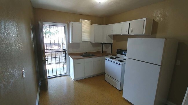 Building Photo - 4219 Springfield Blvd