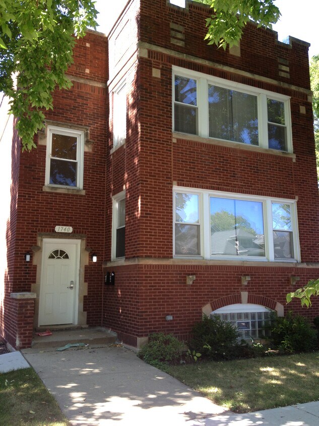 Building Photo - 1740 Grey Ave