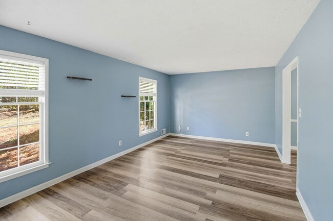 Building Photo - 1805 Highpoint Rd