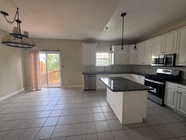 Foto del edificio - 654 Fawn Cir