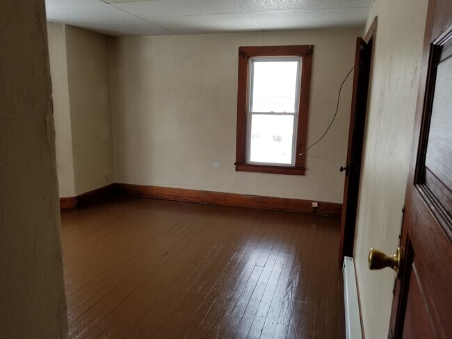 Foto del edificio - 606 W Main St