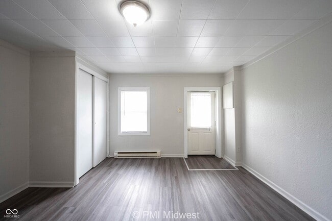 Foto del edificio - 2142 W US Hwy 40