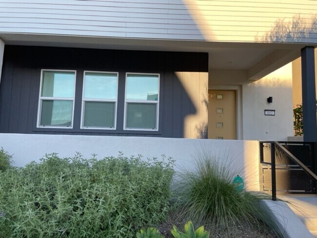 Foto del edificio - Stunning 3 bedroom 3 bath home in the Grea...