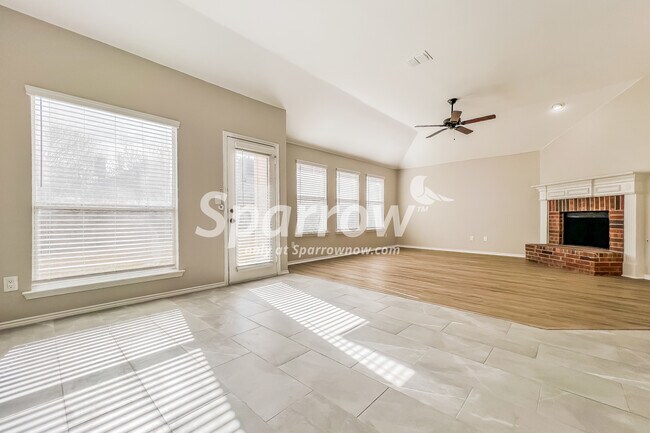 Foto del edificio - 1009 Redwood Trail