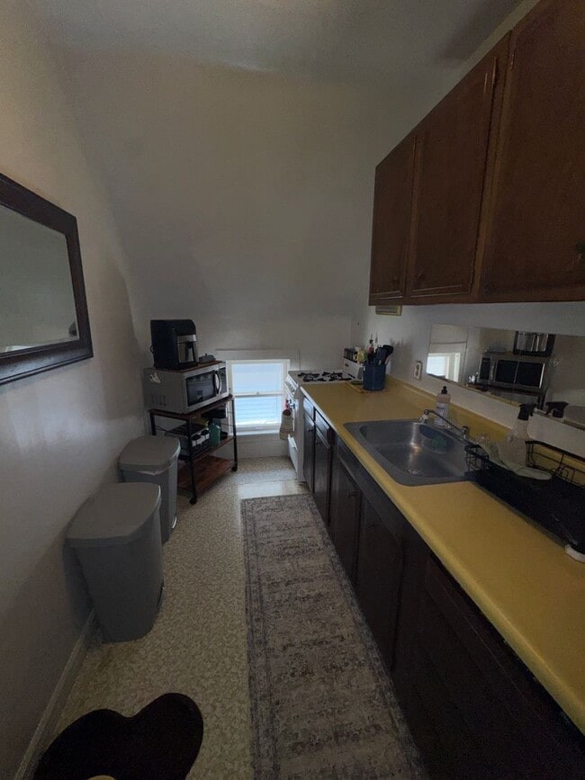 Building Photo - Newhall Apartments